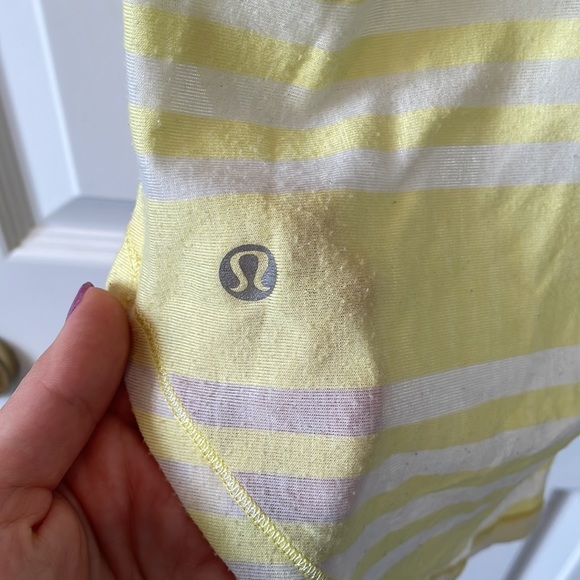 lululemon yoga tank - Picture 3 of 3